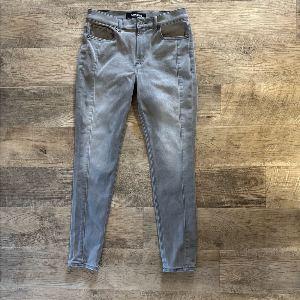 Express jeans. Super soft and stretchy pants. Never worn.